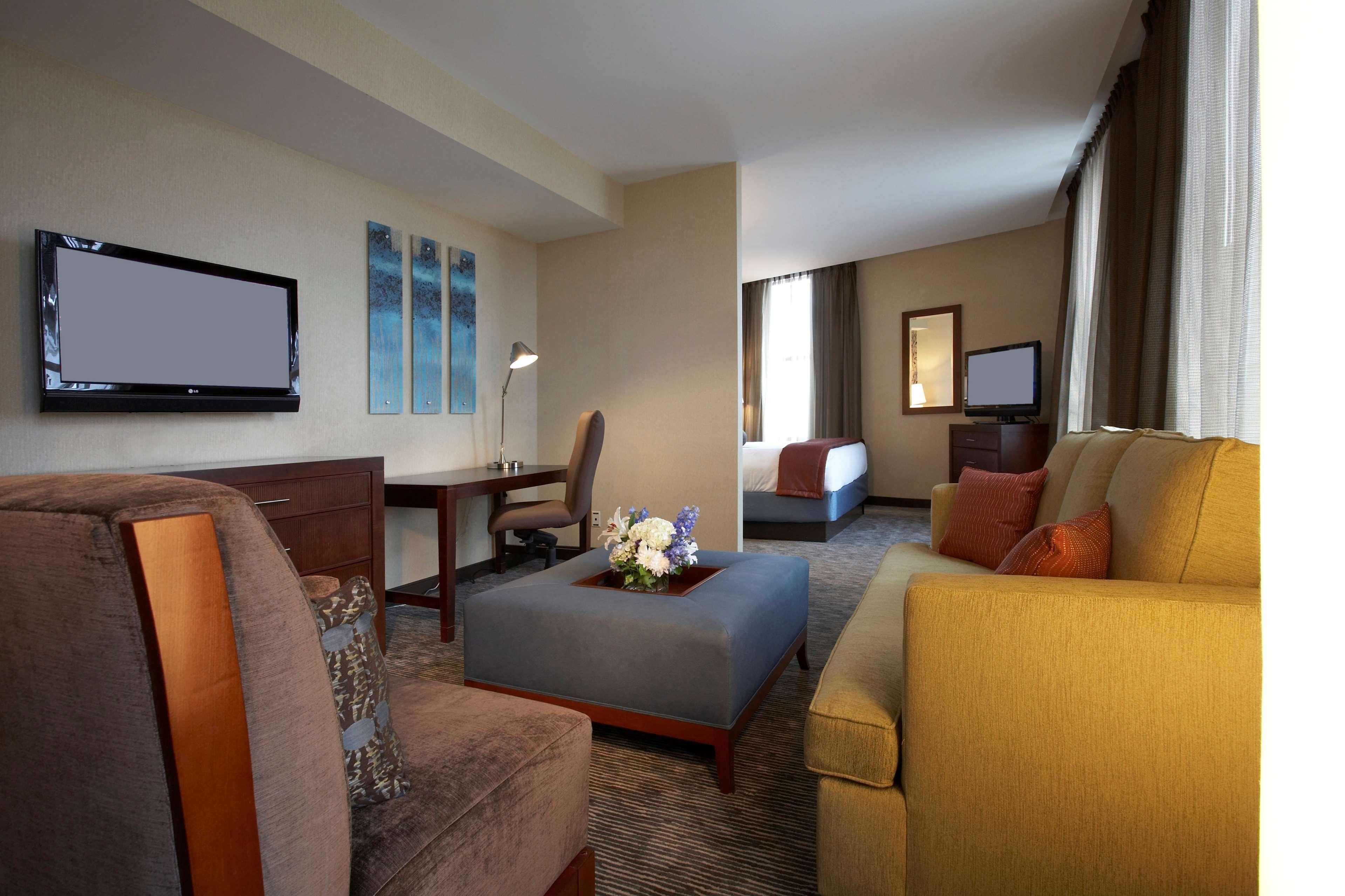 Hyatt Regency Buffalo Room photo